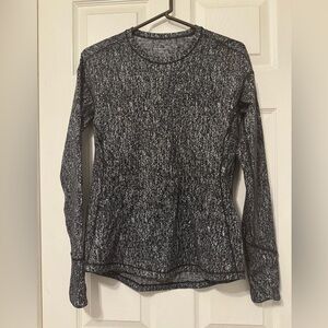 Lululemon outrun long sleeve size 8